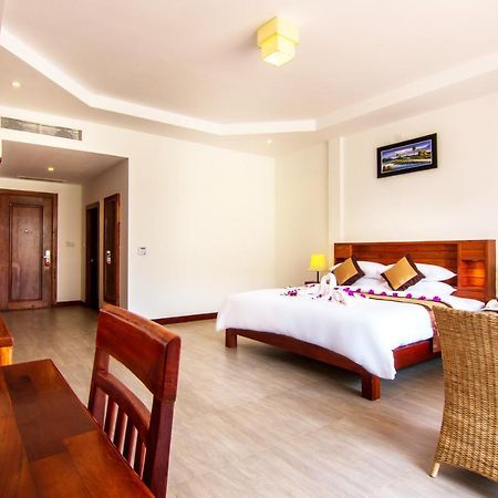 Glorious Hotel&Spa Kâmpóng Thum Esterno foto
