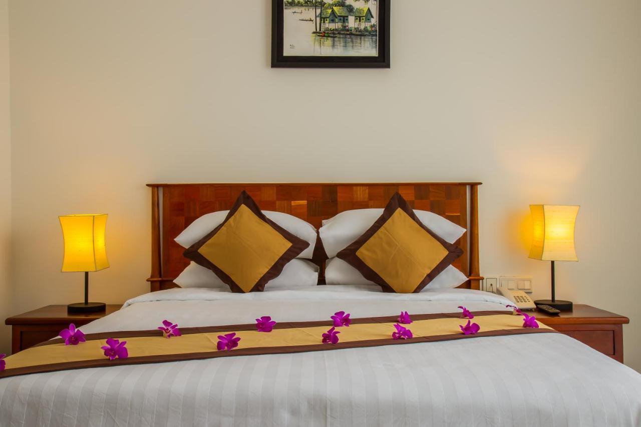 Glorious Hotel&Spa Kâmpóng Thum Esterno foto