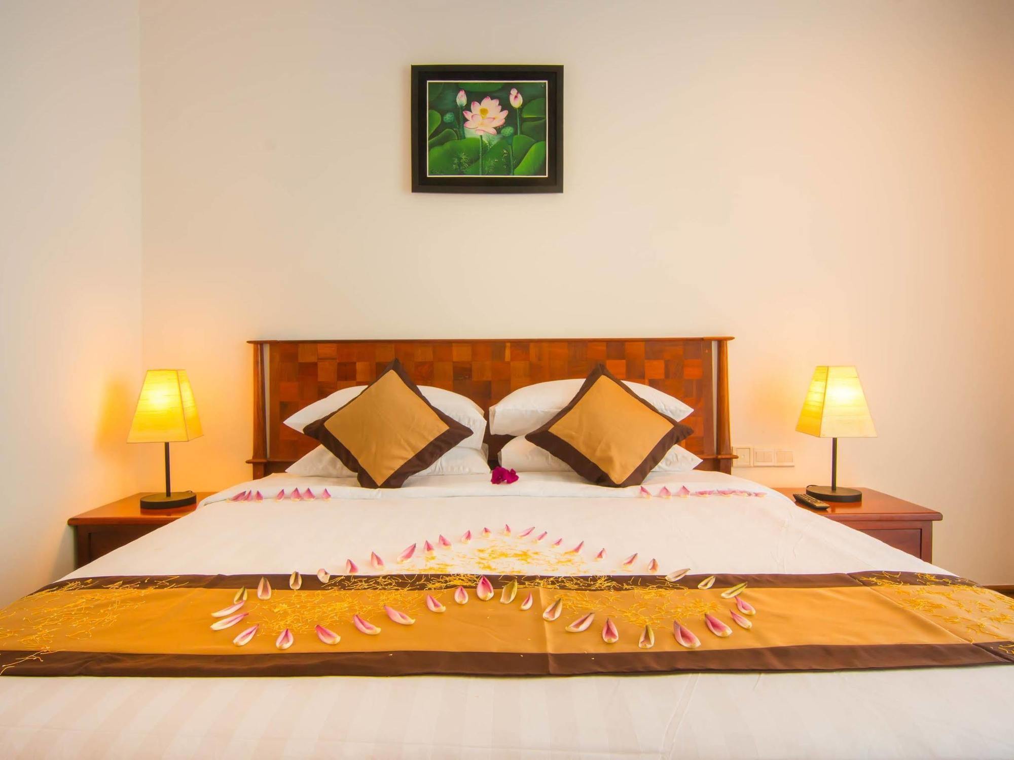 Glorious Hotel&Spa Kâmpóng Thum Esterno foto