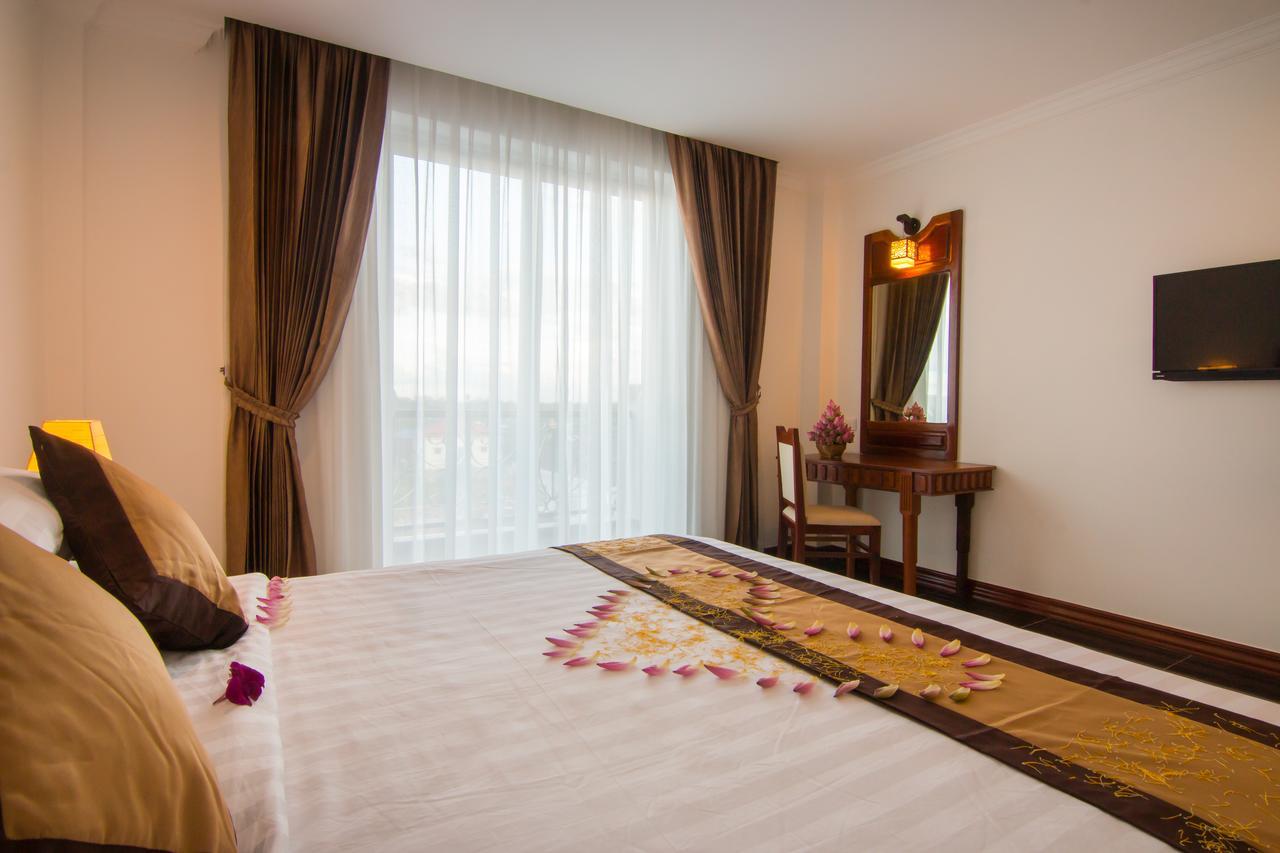 Glorious Hotel&Spa Kâmpóng Thum Esterno foto
