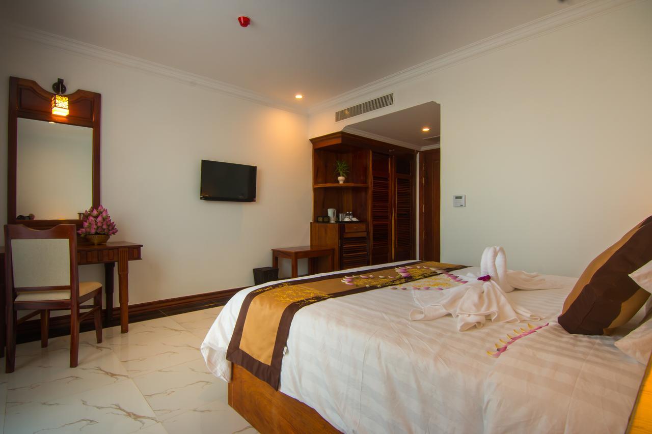 Glorious Hotel&Spa Kâmpóng Thum Esterno foto