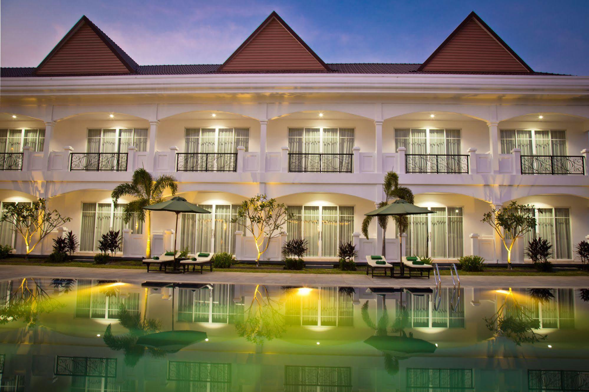 Glorious Hotel&Spa Kâmpóng Thum Esterno foto
